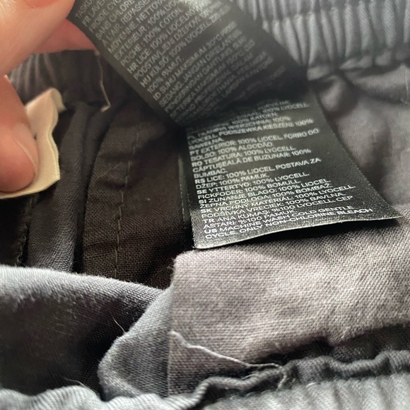 H&M Black Athletic Shorts Lightweight Quick-Dry - Picture 5 of 5